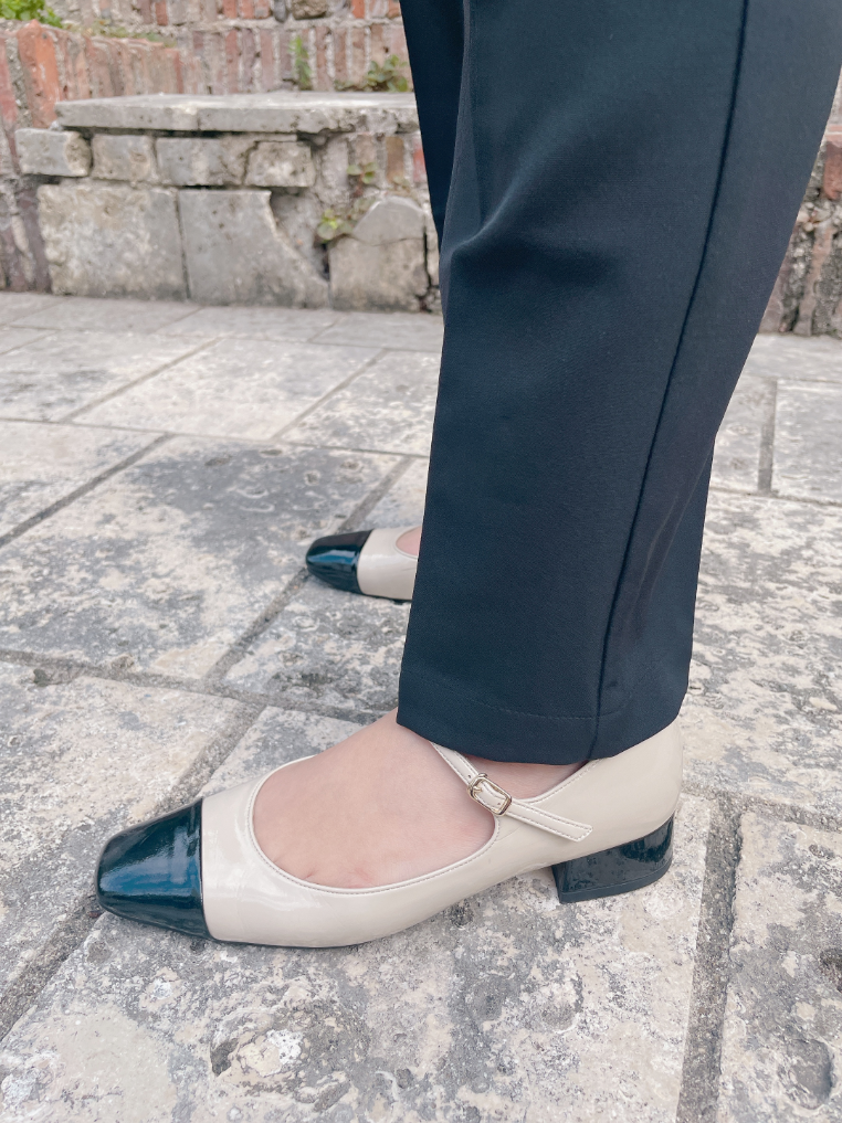 ウエストパールピンテーパードパンツ