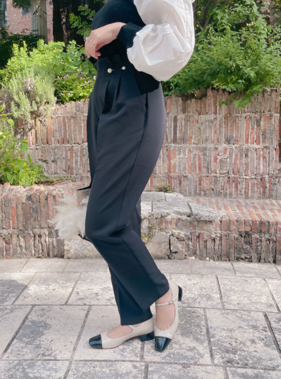 ウエストパールピンテーパードパンツ