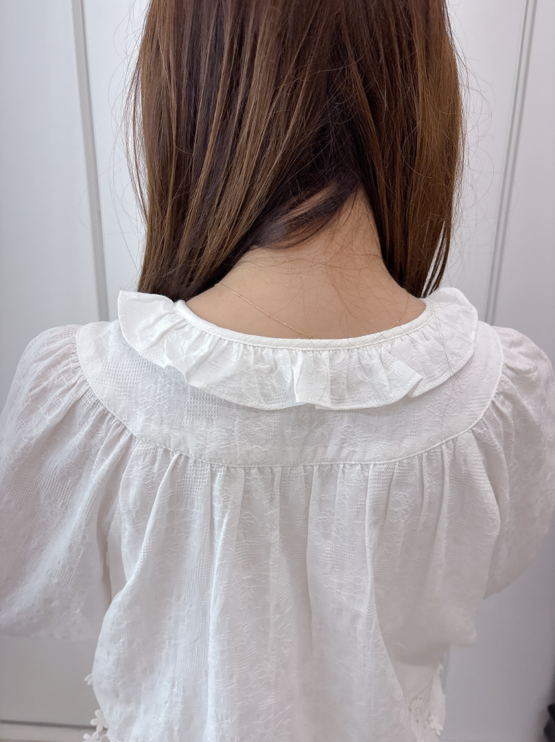 裾レースコットンブラウス