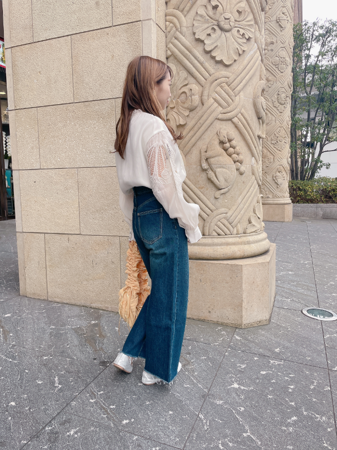 カットワーク刺繍シフォンブラウス