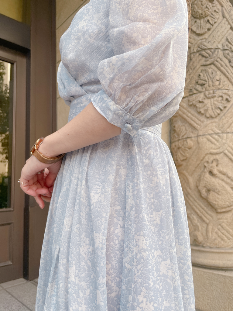 フローラルワンピース