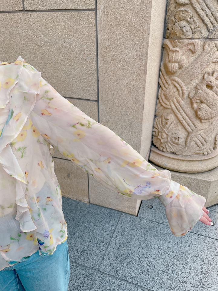 アネモネフリルブラウス