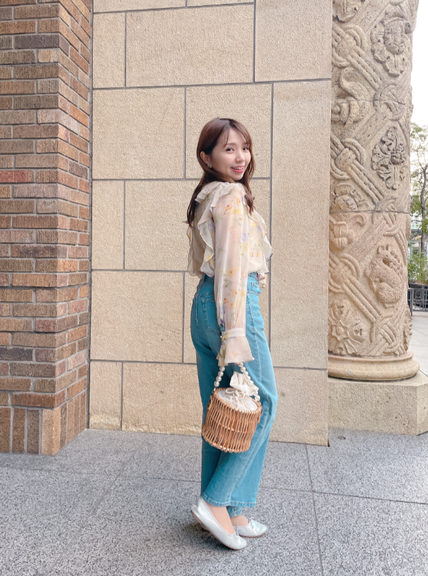 アネモネフリルブラウス