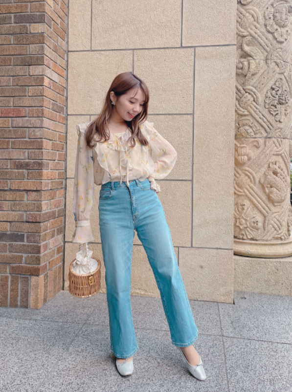 アネモネフリルブラウス