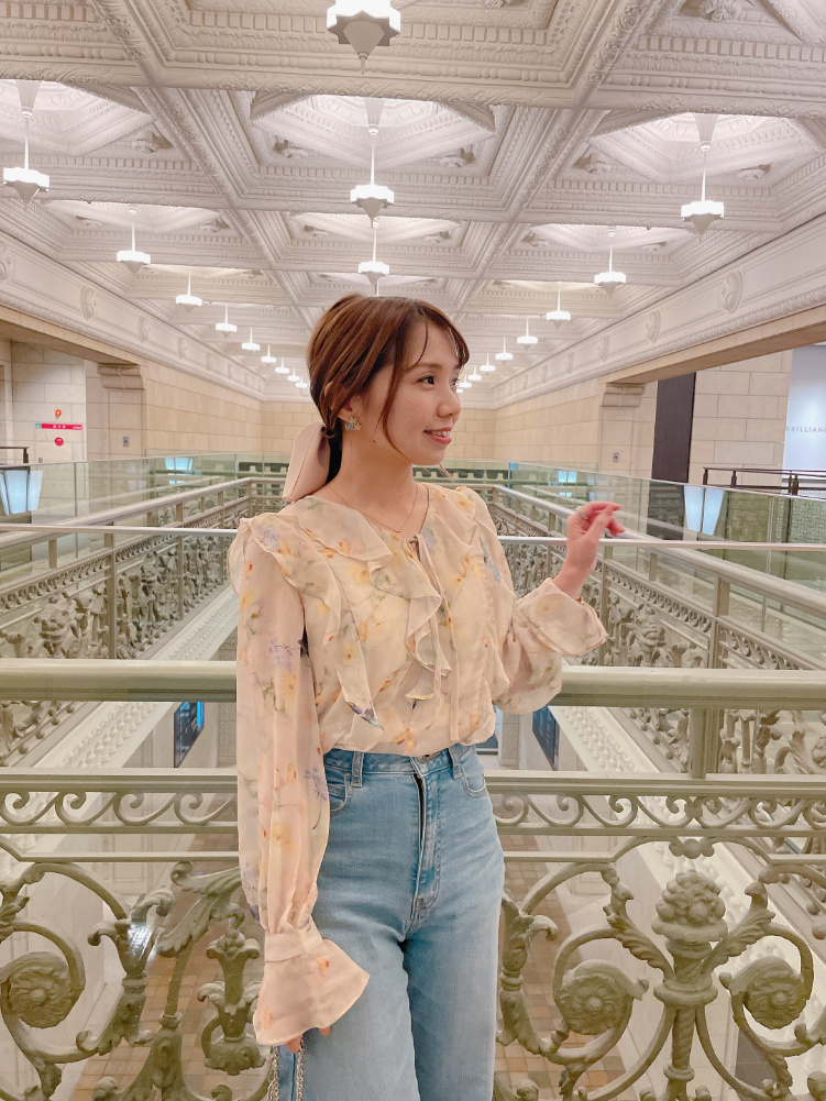 アネモネフリルブラウス