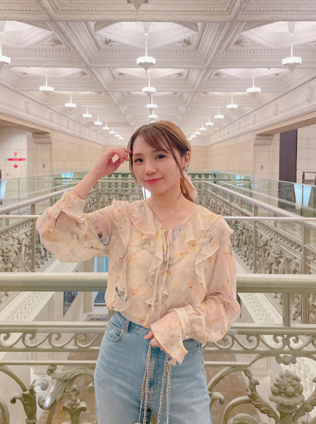 アネモネフリルブラウス