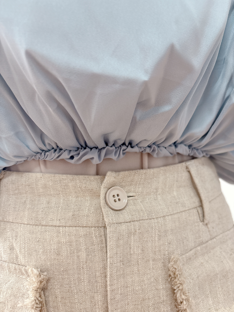 サイドリボンサテンブラウス