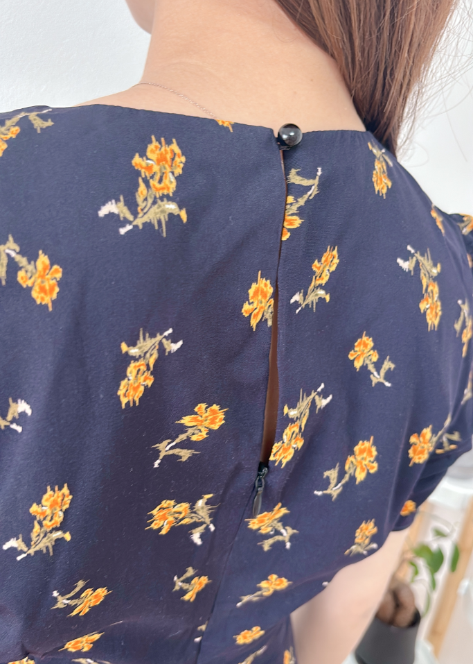 フラワーパワショルワンピース