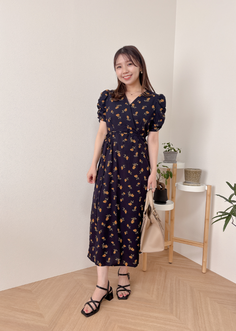 フラワーパワショルワンピース