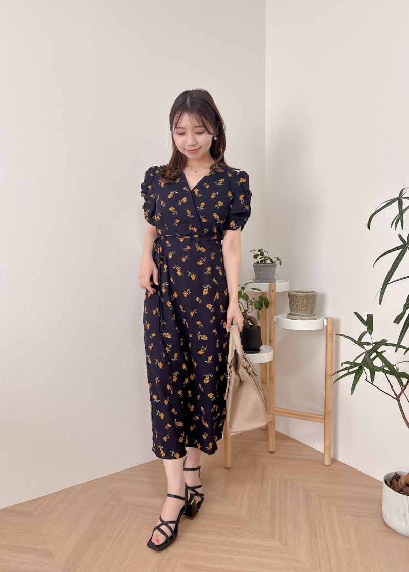 フラワーパワショルワンピース