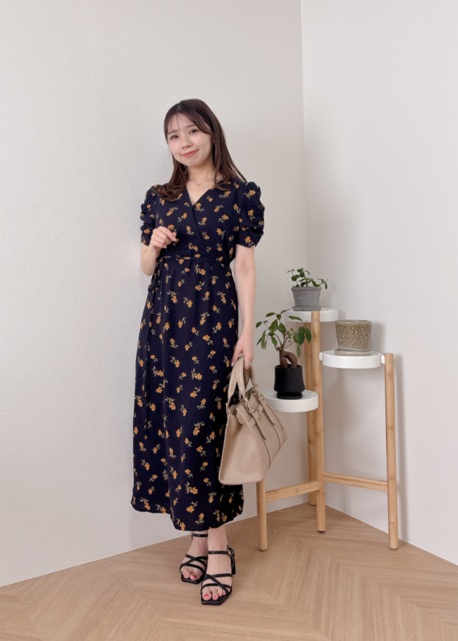 フラワーパワショルワンピース