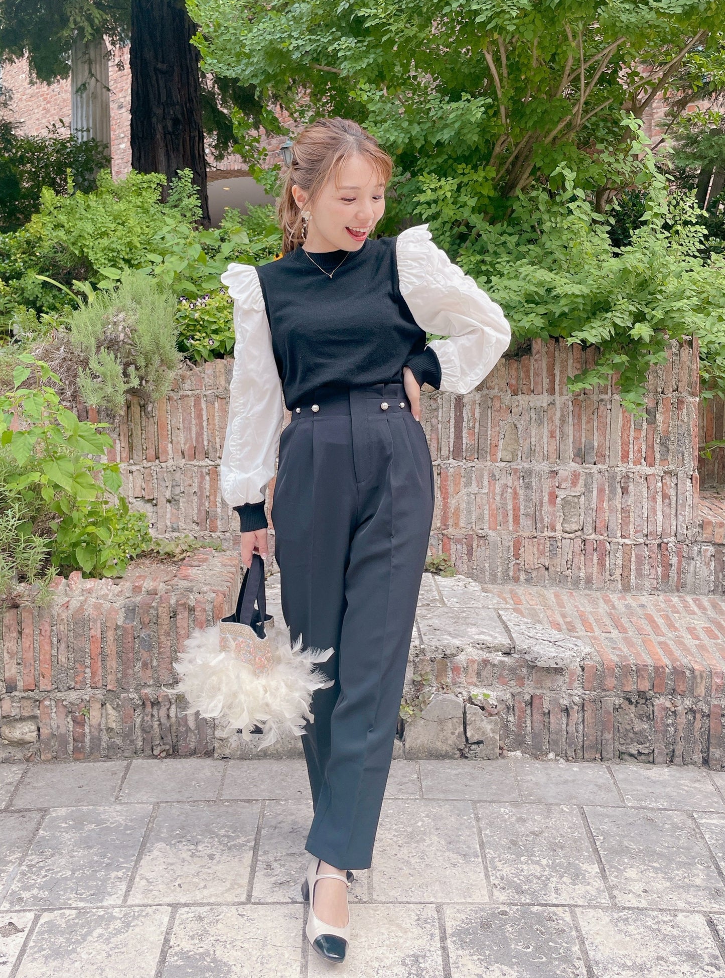 ウエストパールピンテーパードパンツ