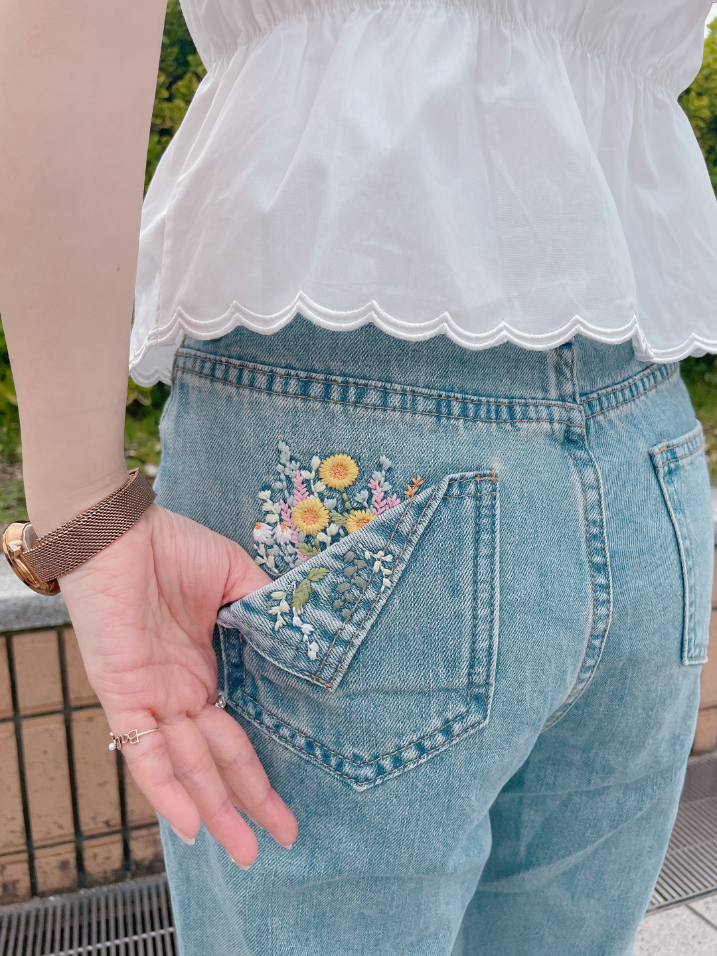 フラワー刺繍ストレートデニム