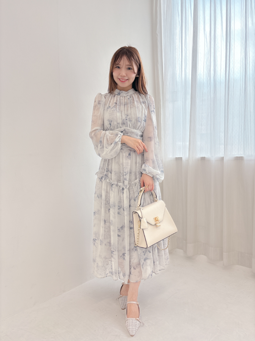 フローラルワンピース