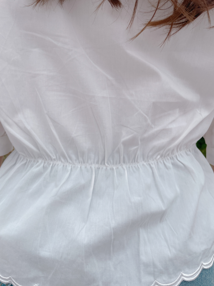 フレンチ刺繍ブラウス