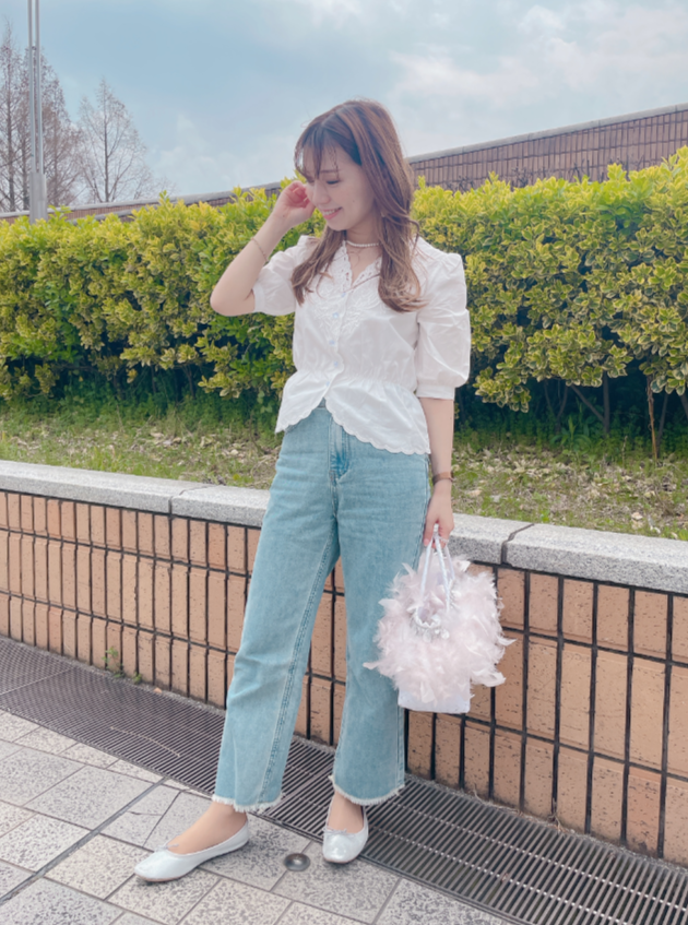 フラワー刺繍ストレートデニム