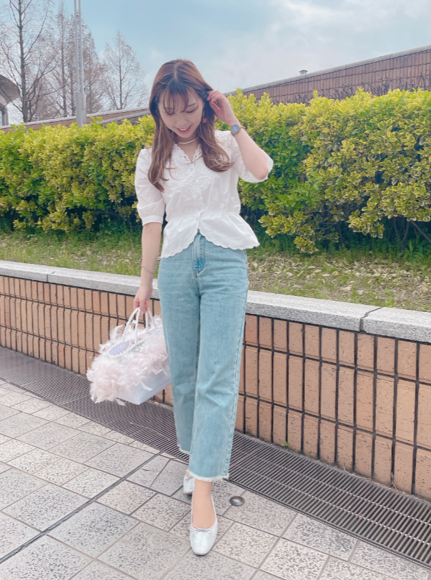 フレンチ刺繍ブラウス