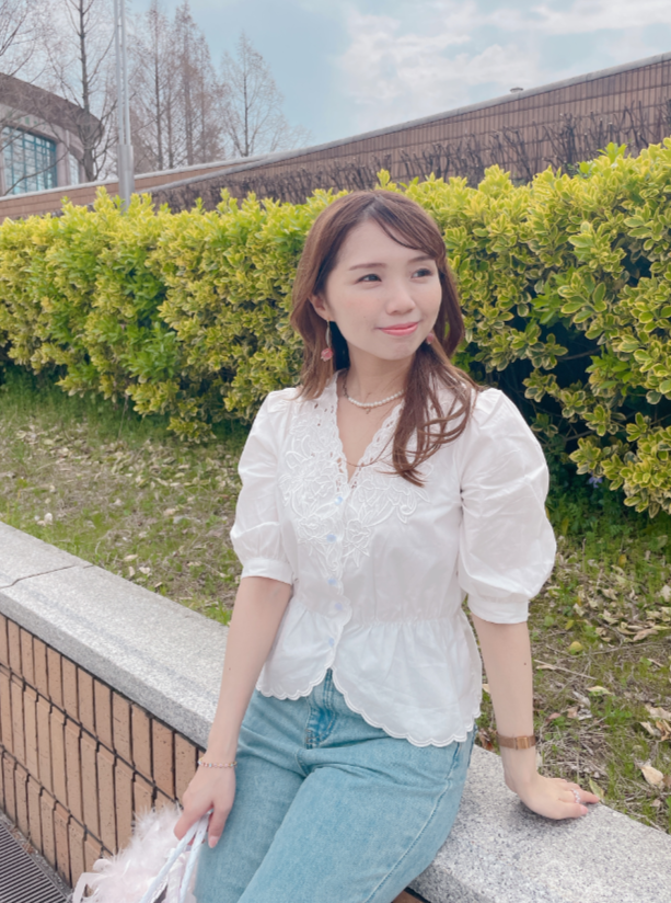 フレンチ刺繍ブラウス