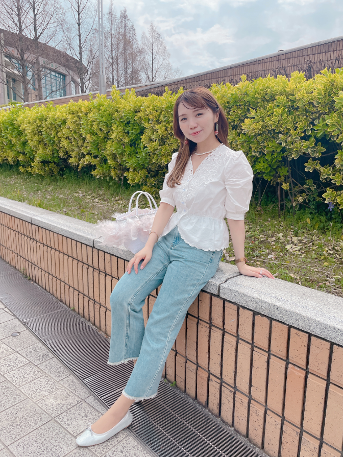 フラワー刺繍ストレートデニム