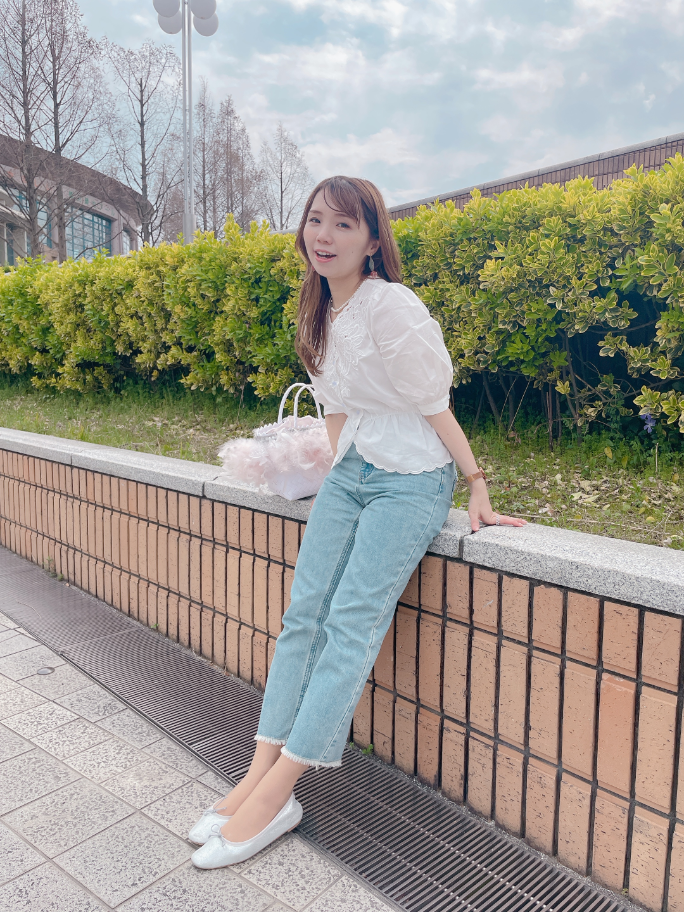 フラワー刺繍ストレートデニム