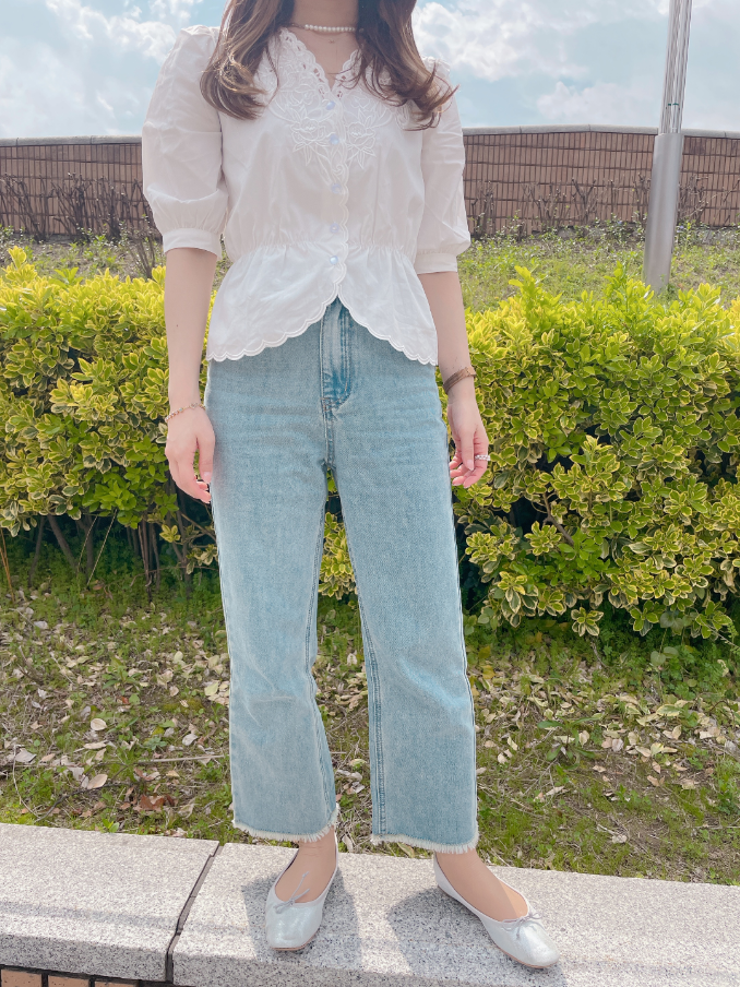 フラワー刺繍ストレートデニム