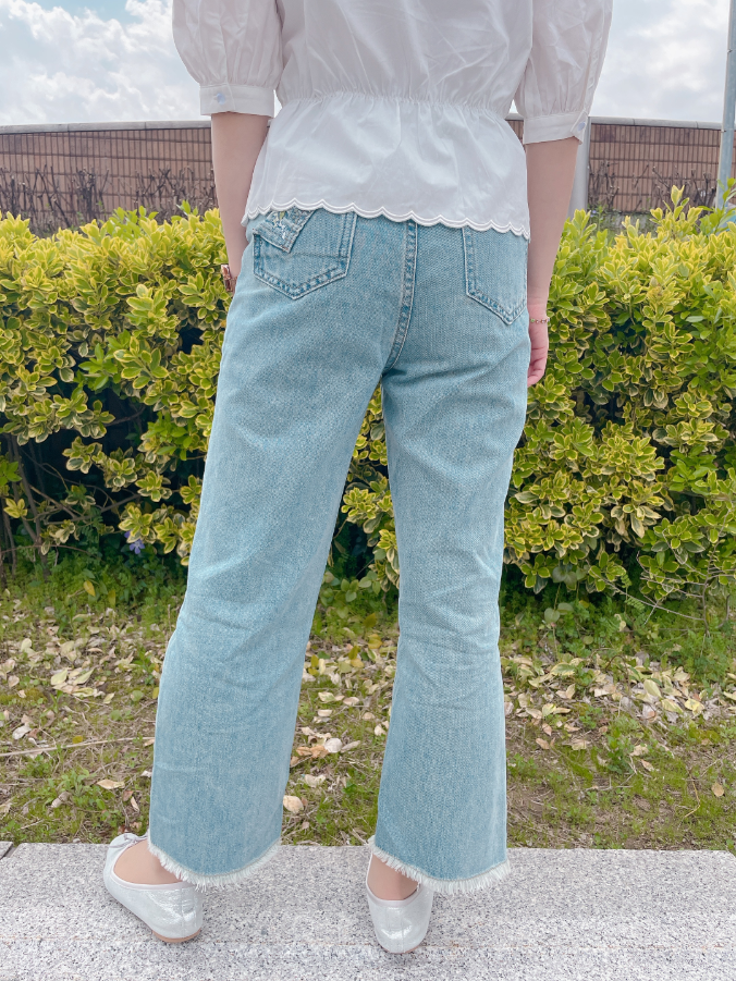 フラワー刺繍ストレートデニム