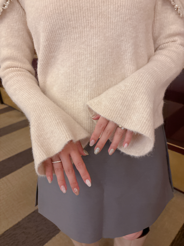 ビッグカラービジューニット