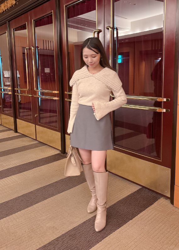 ビッグカラービジューニット