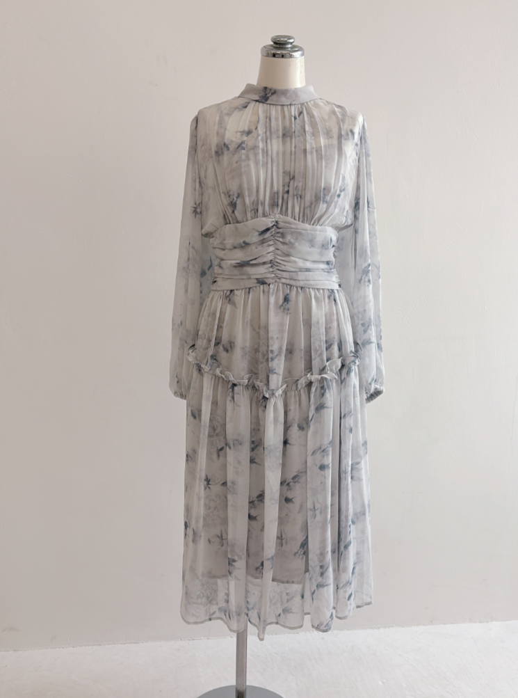 フローラルワンピース