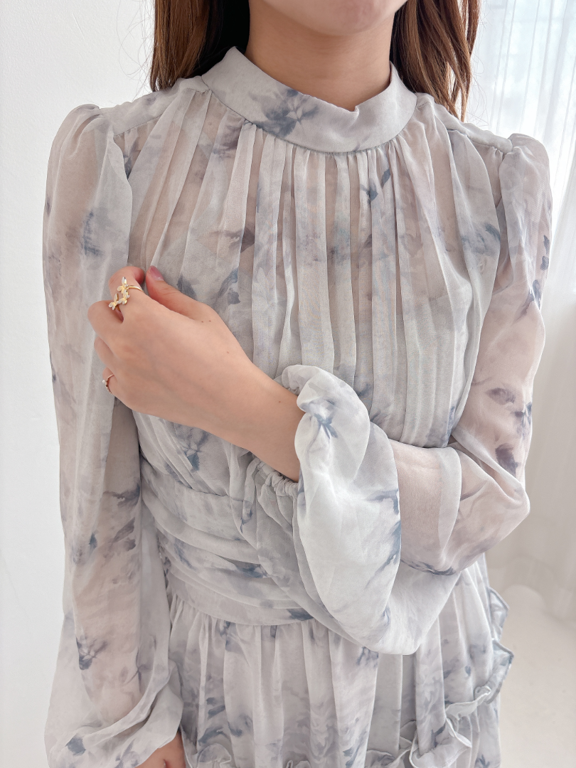 フローラルワンピース