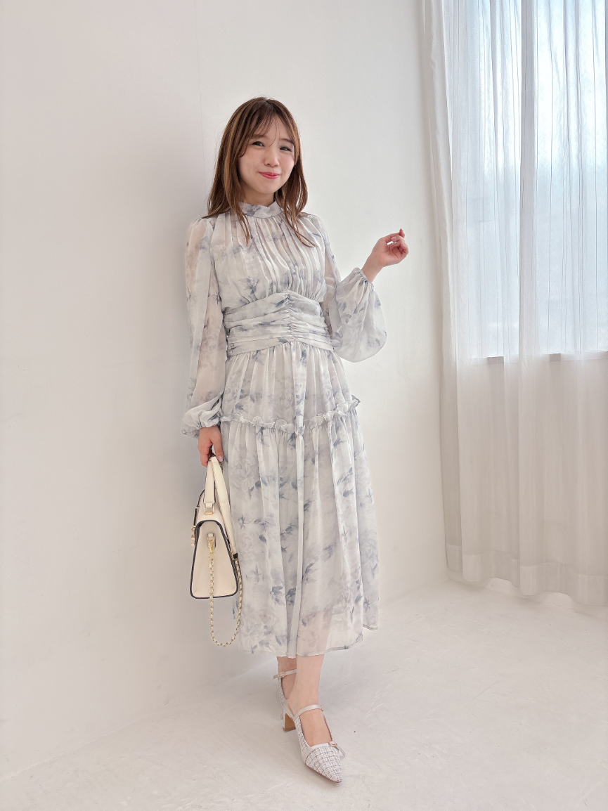 フローラルワンピース