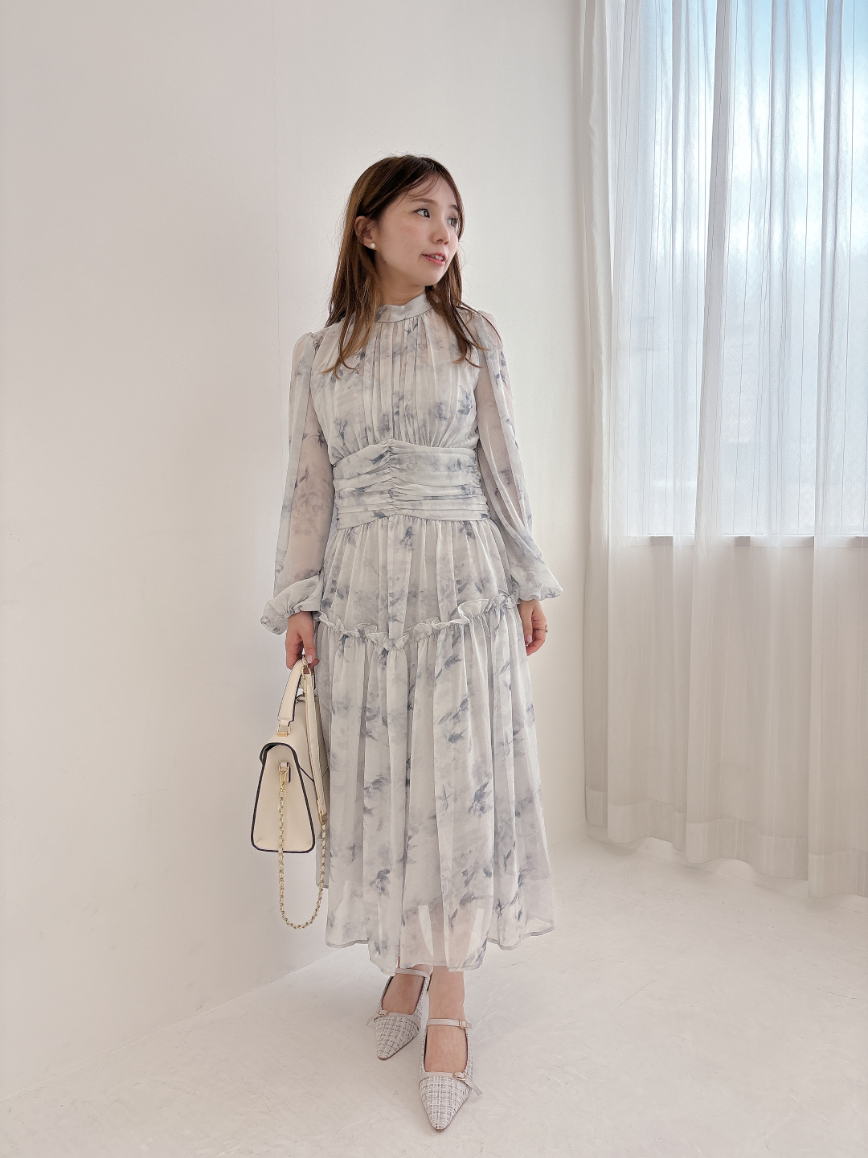 フローラルワンピース