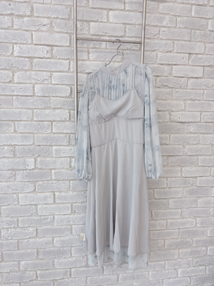 フローラルワンピース