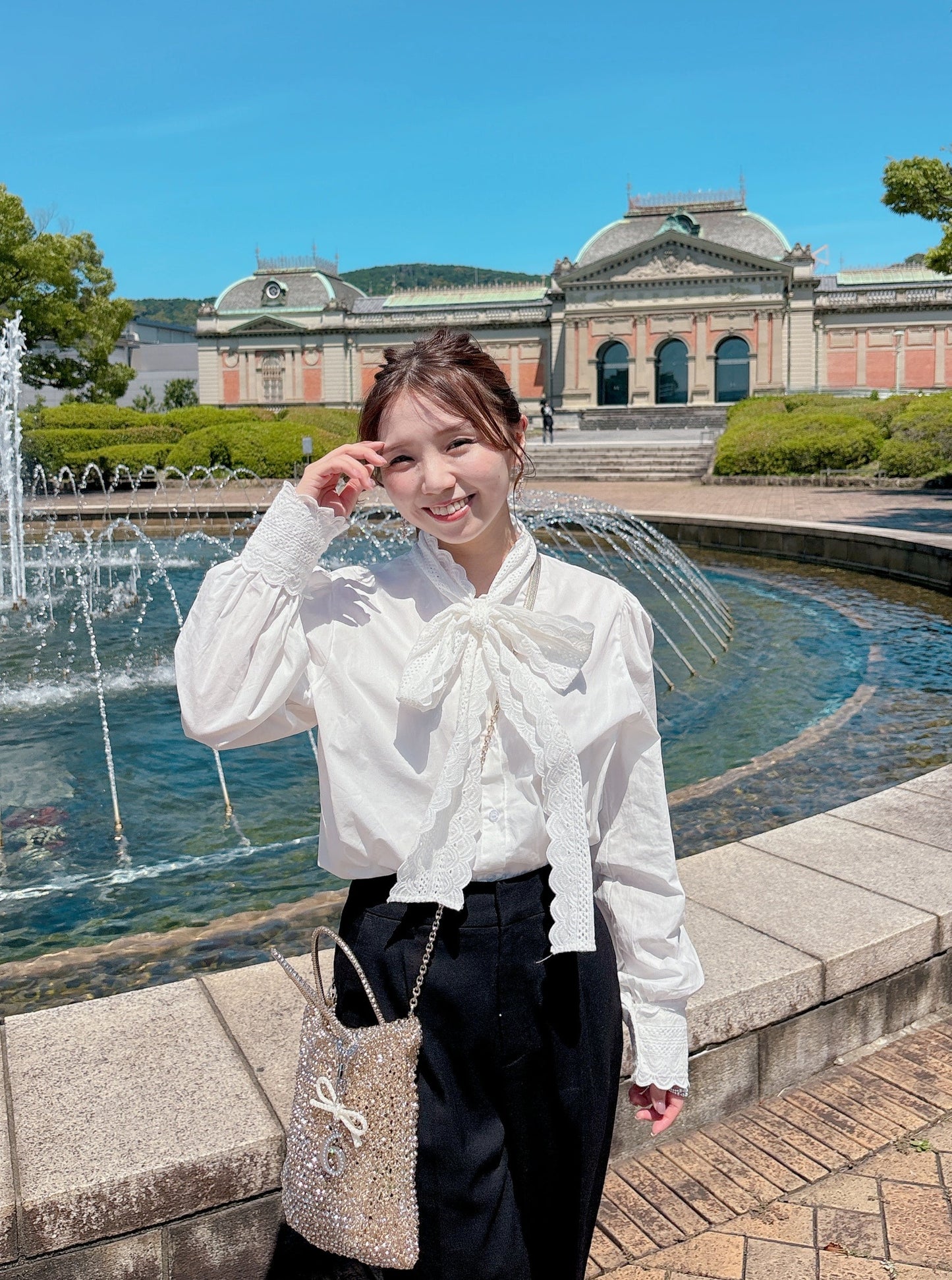 レースボウタイブラウス