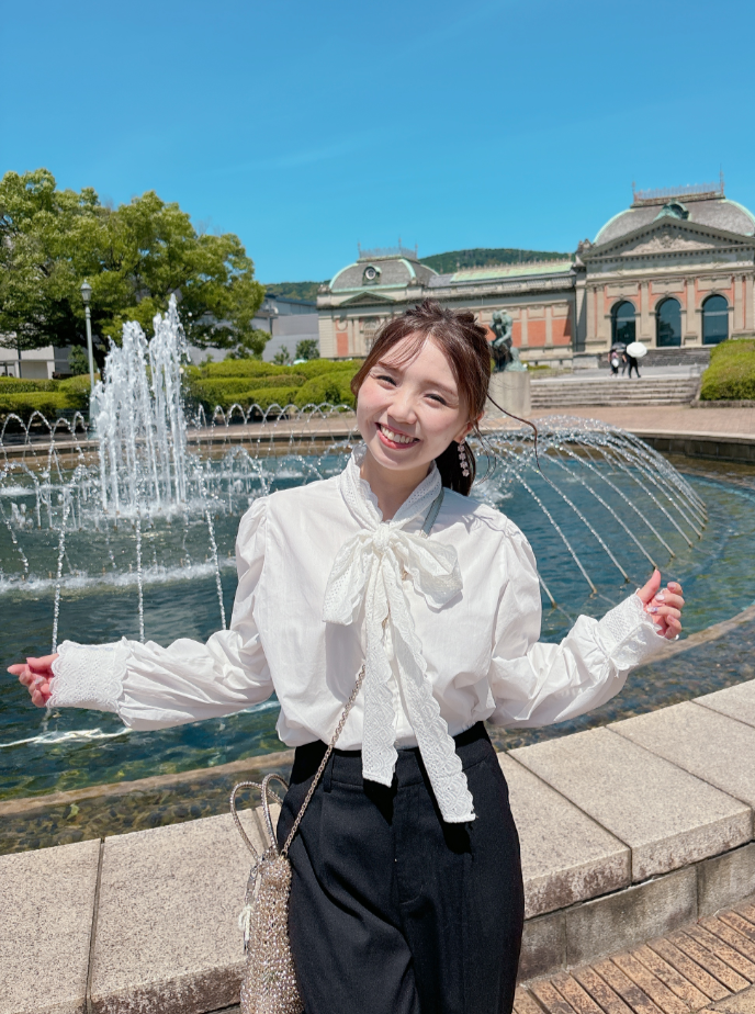 レースボウタイブラウス