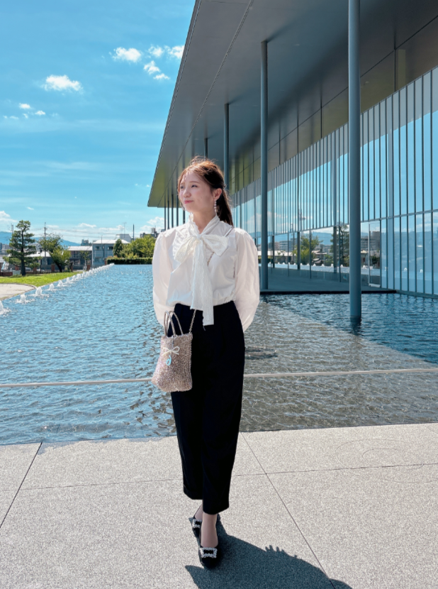 レースボウタイブラウス