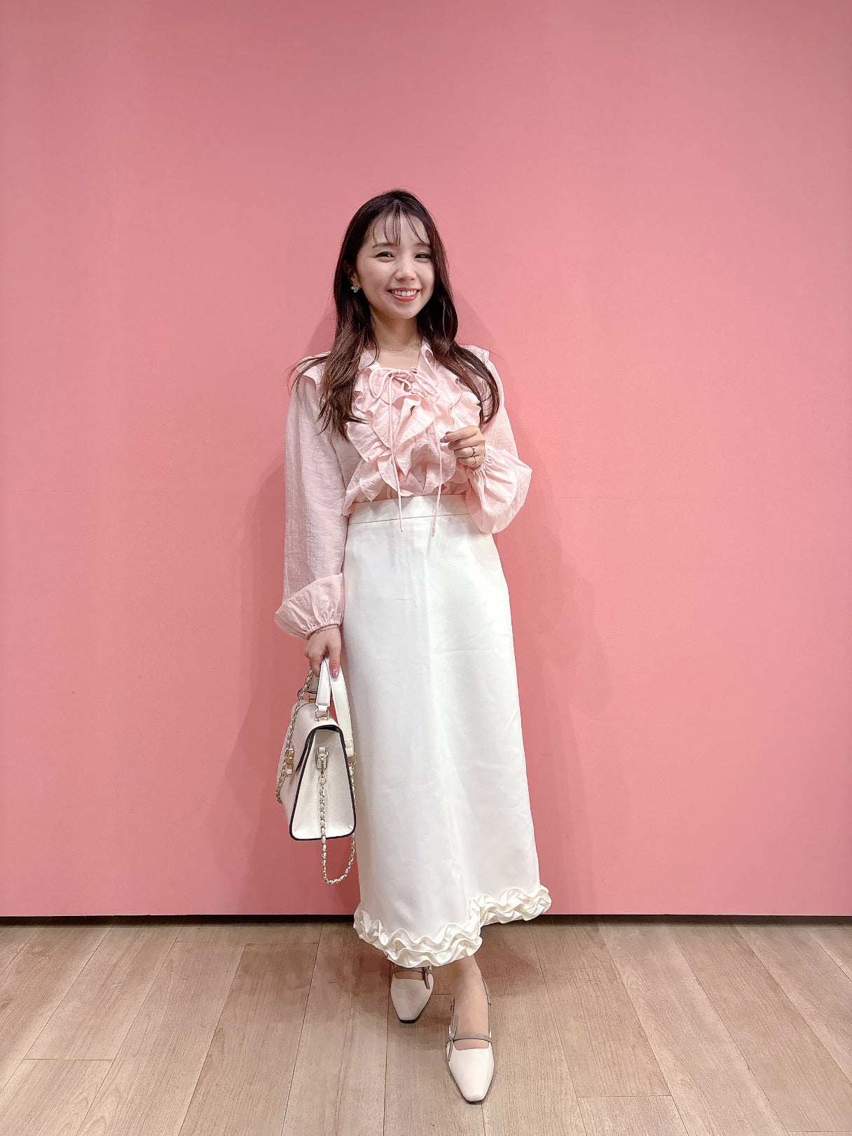 ボリュームフリルブラウス