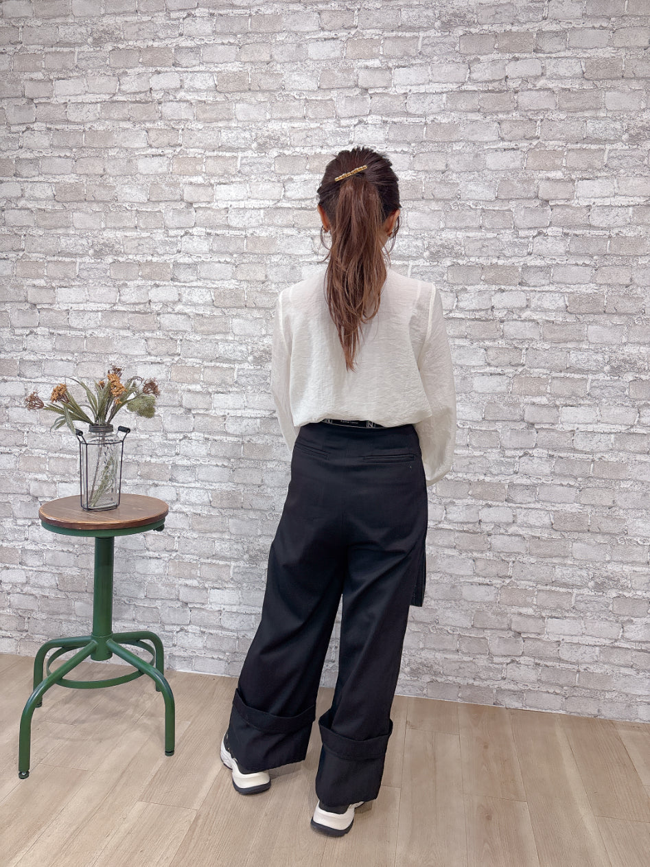 ボリュームフリルブラウス