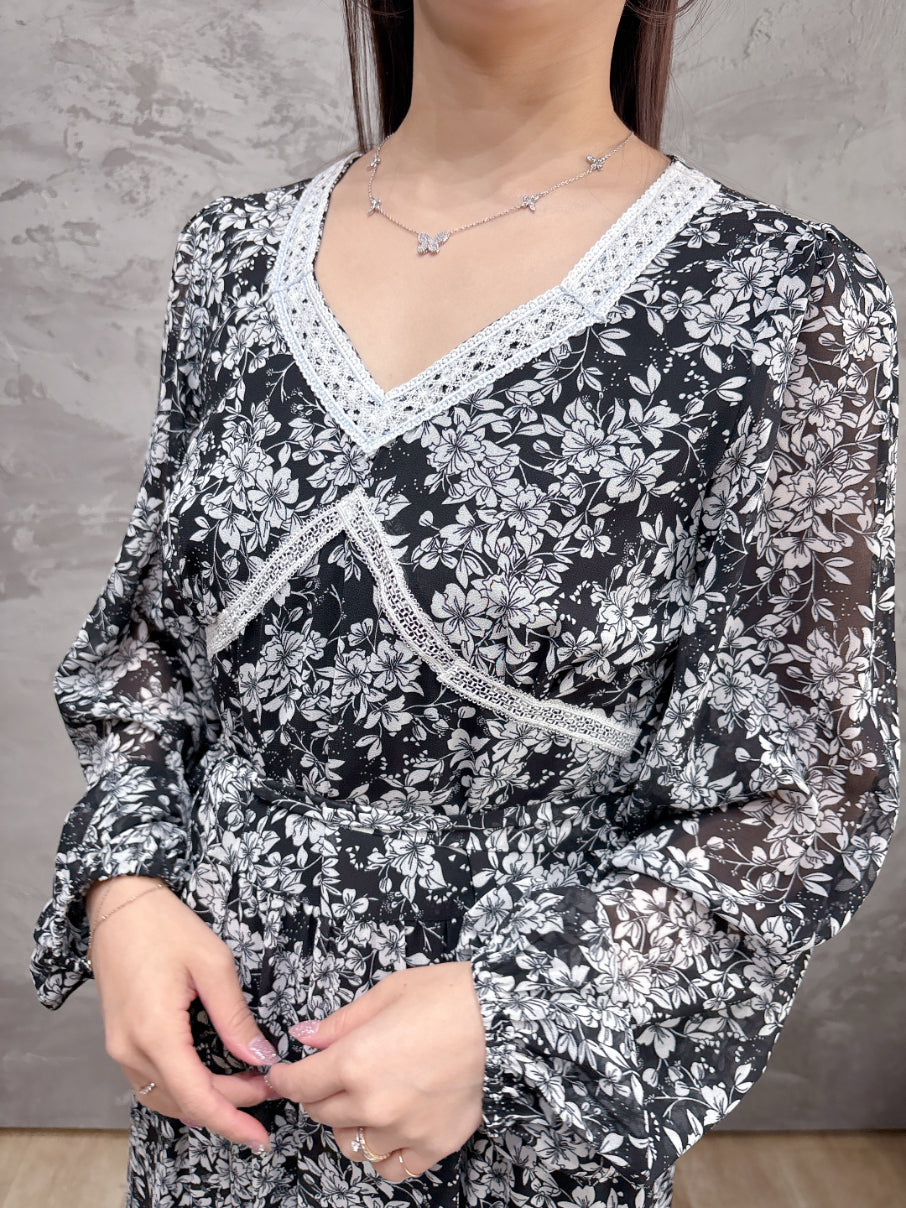 ボタニカルフラワーワンピース