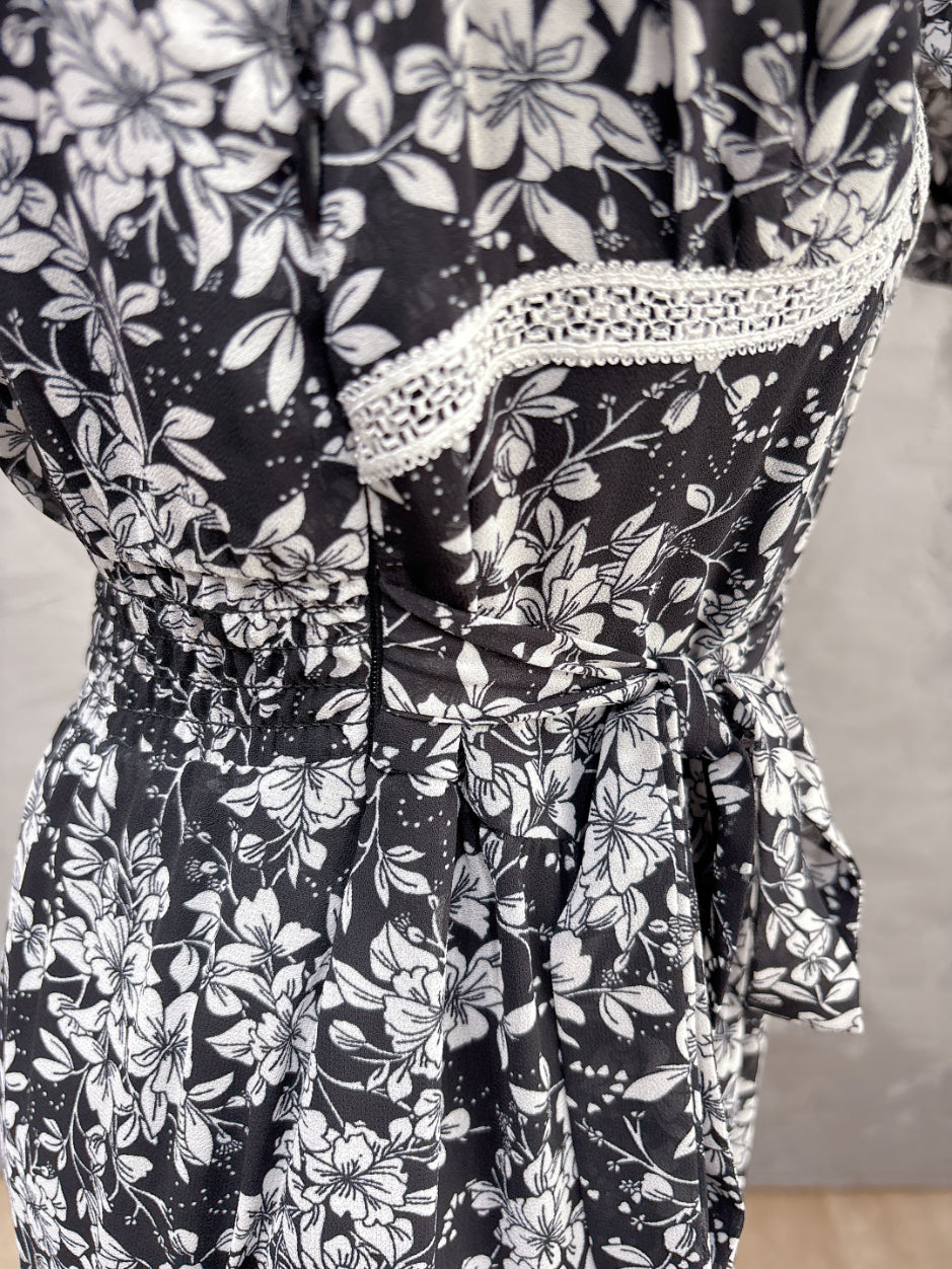 ボタニカルフラワーワンピース