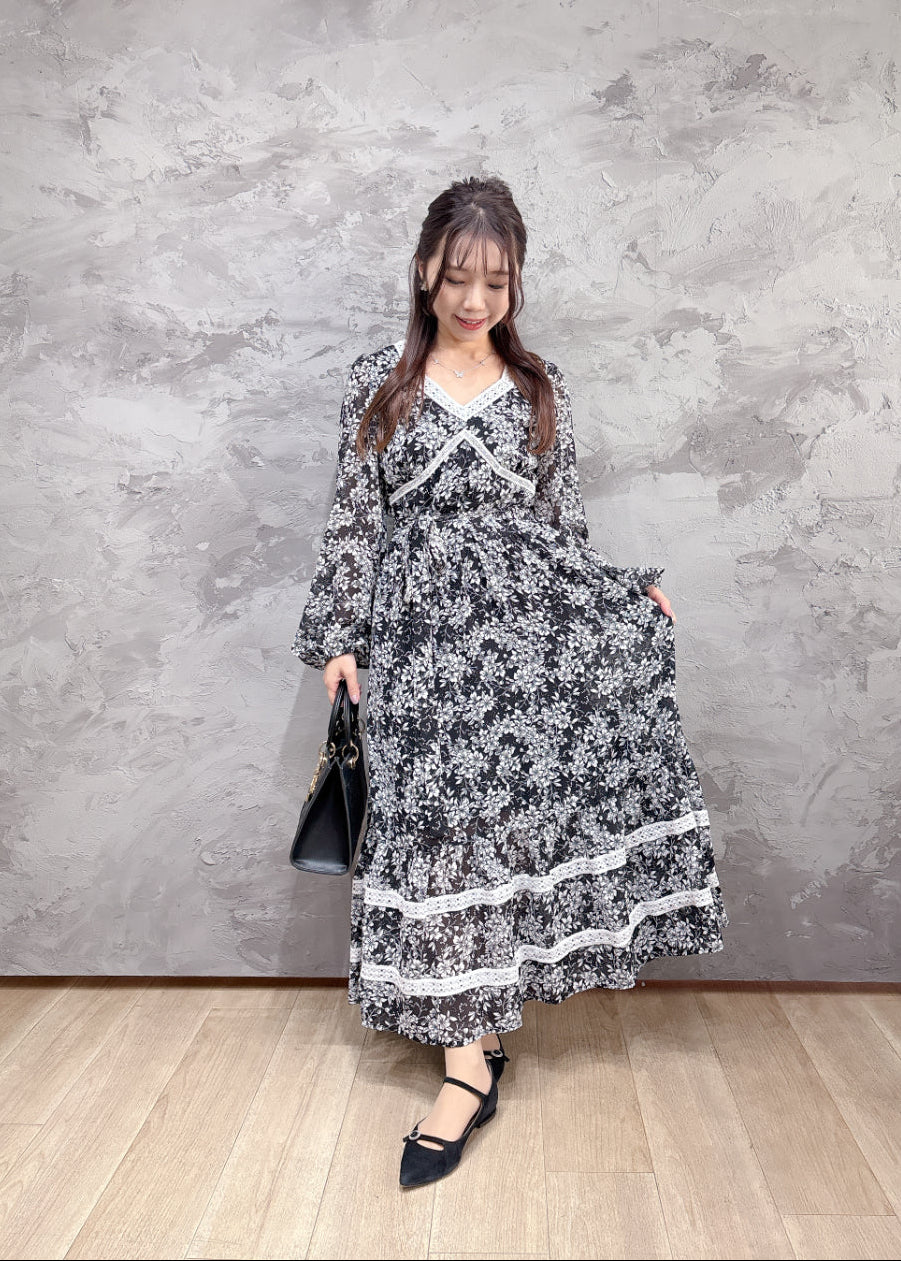 ボタニカルフラワーワンピース