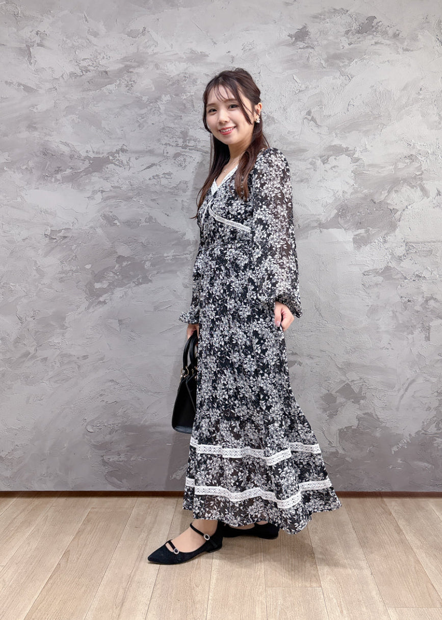 ボタニカルフラワーワンピース