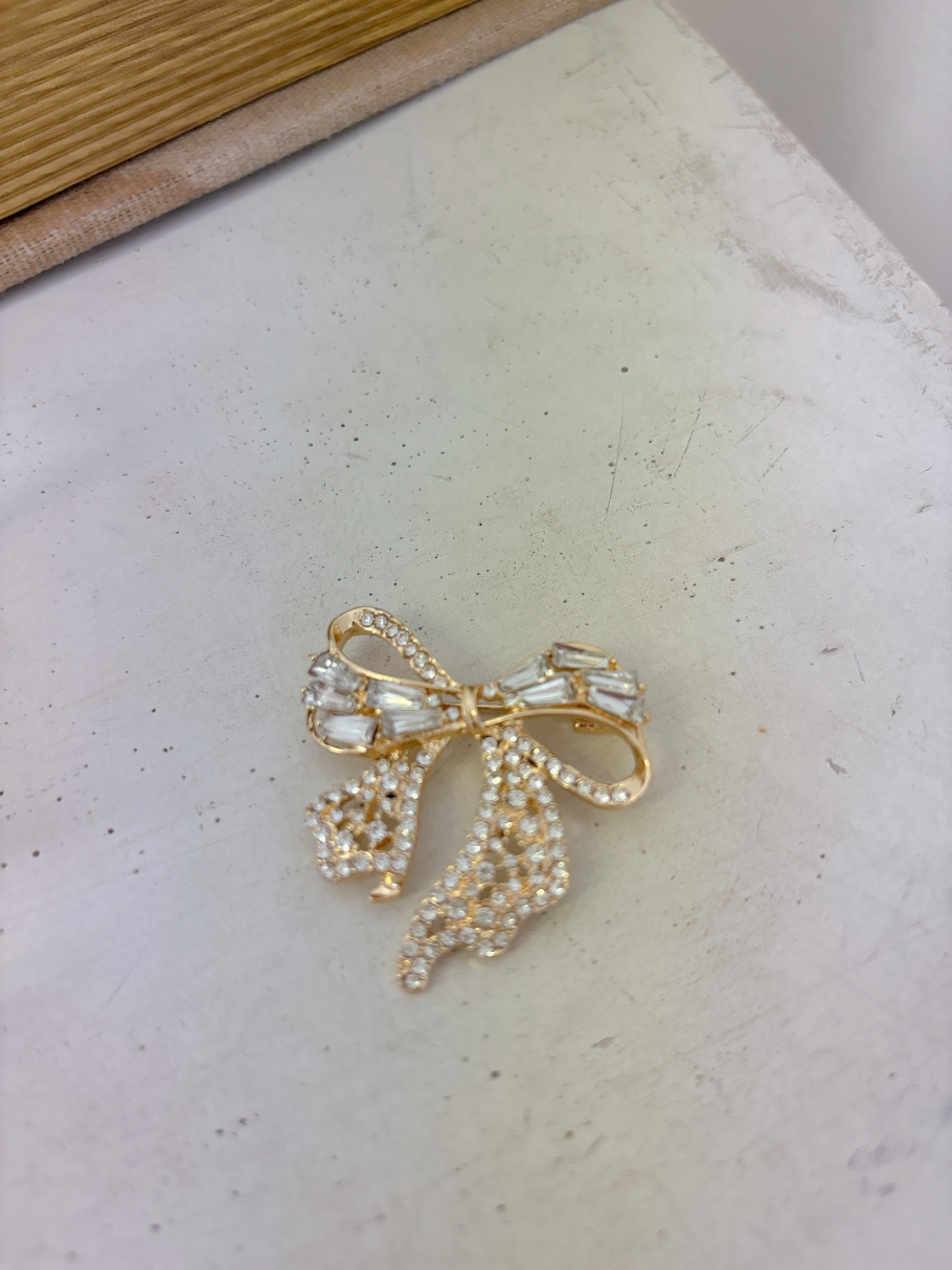 リボンビジューブローチ