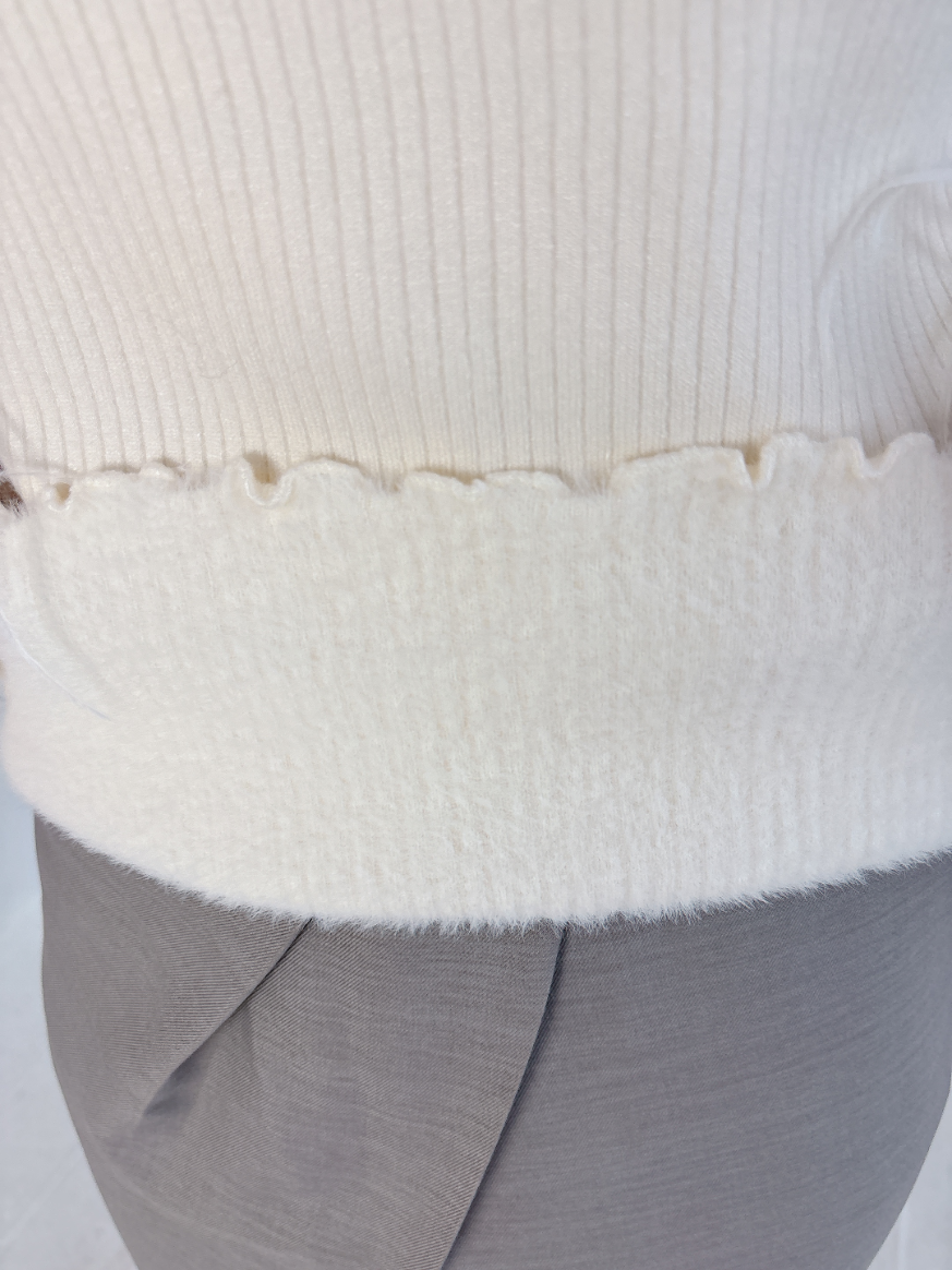 袖フェザー裏起毛リブニット