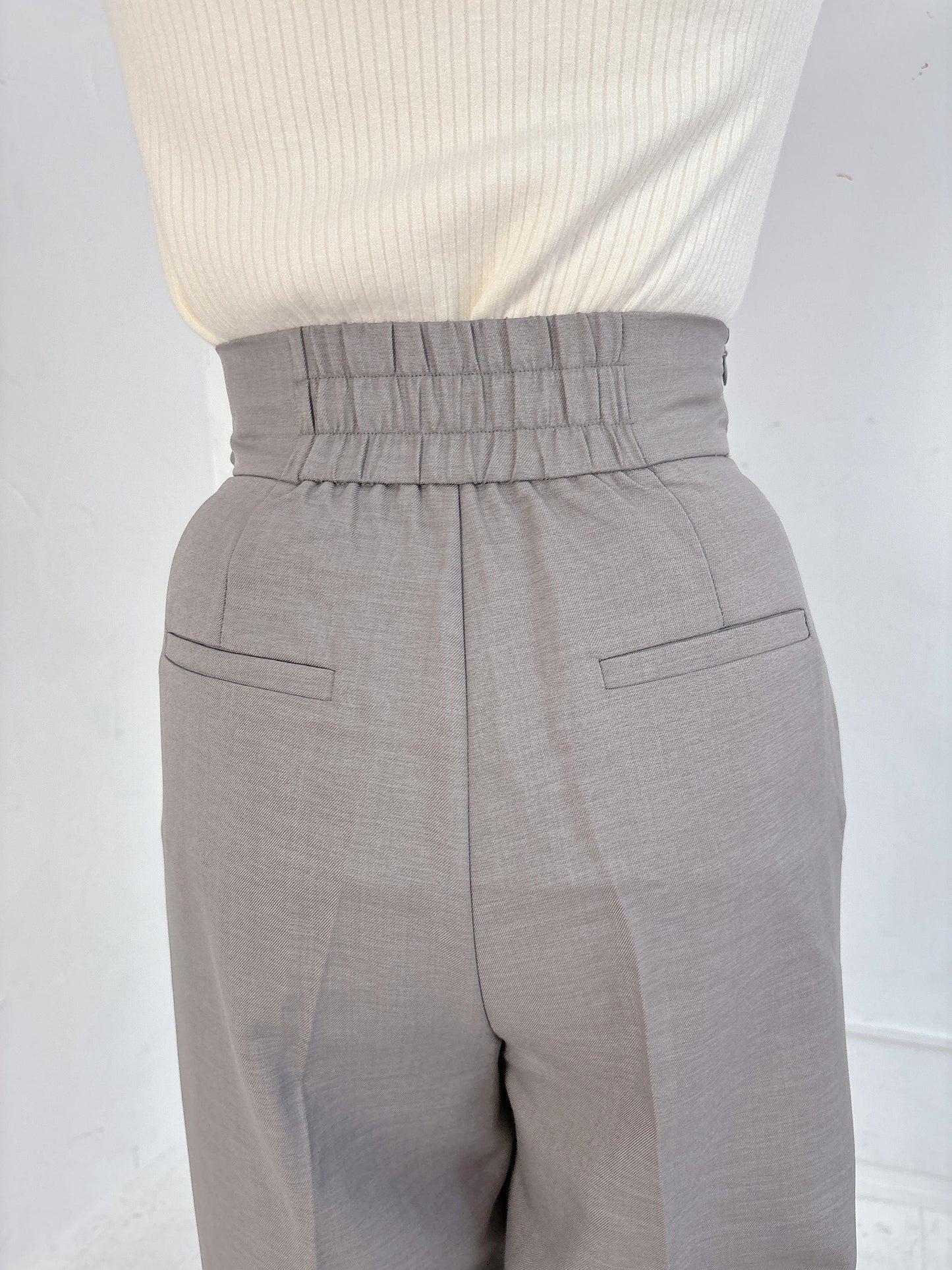 リボンラップ風テーパードパンツ