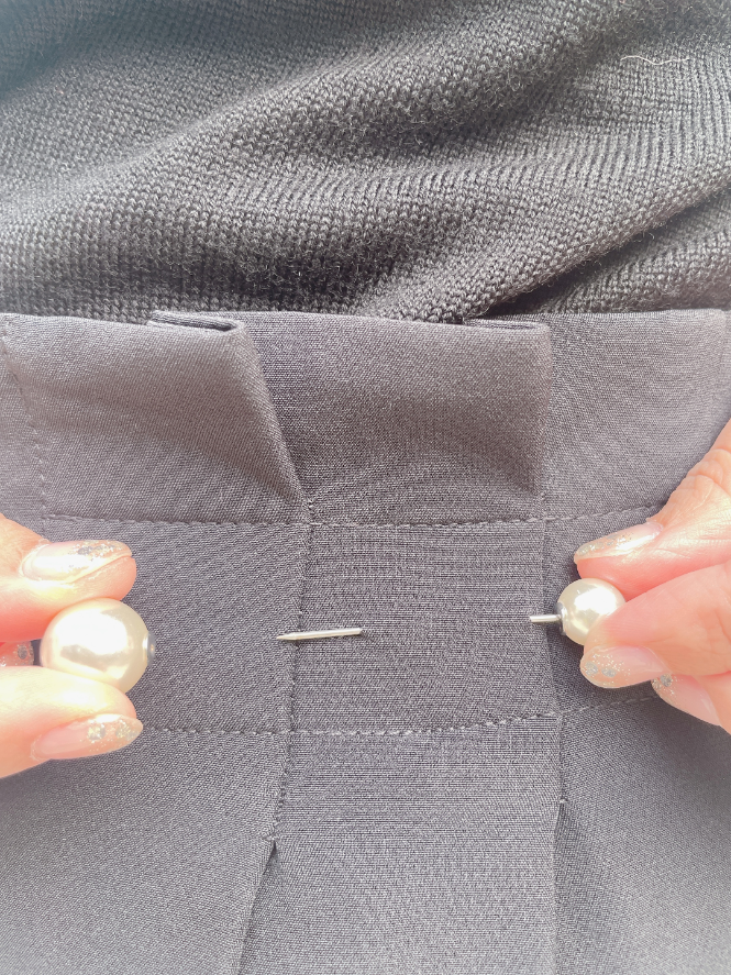 ウエストパールピンテーパードパンツ