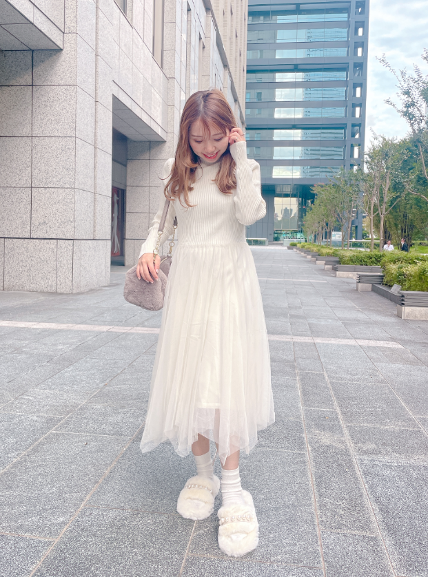 パール付きファースリッパ