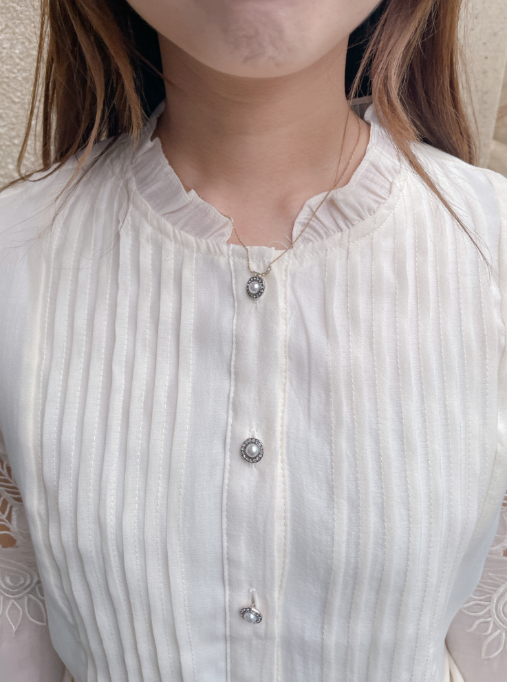 カットワーク刺繍シフォンブラウス