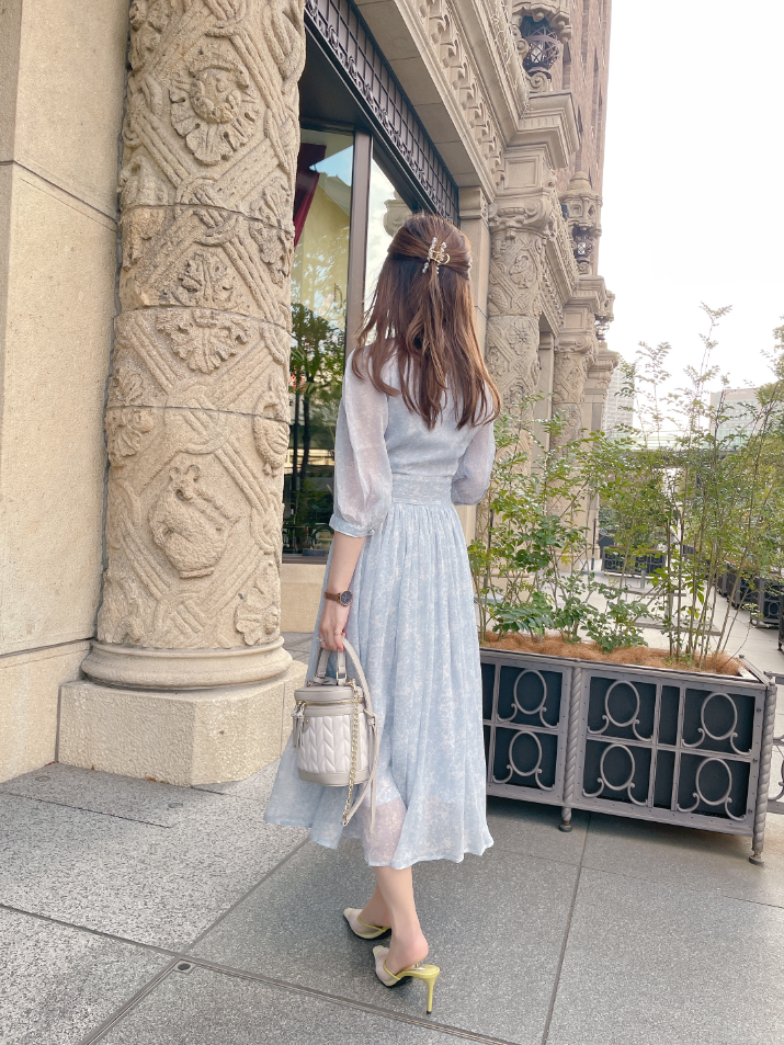 フローラルワンピース