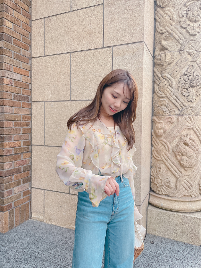 アネモネフリルブラウス